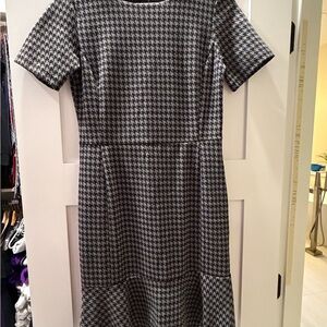 Banana Republic Black and White Houndstooth Midi Dress